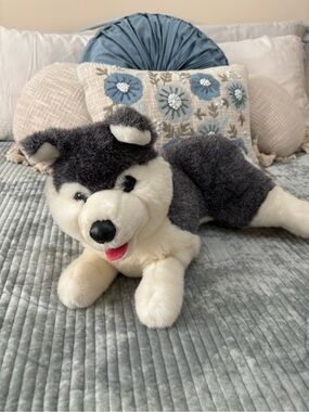 Vintage Plush Husky Stuffed Animal - Gray and White Cuddly Toy